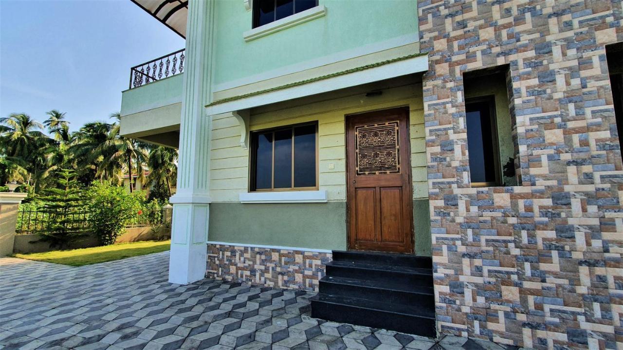 Vila Nessies Nagaon Alībāg Exteriér fotografie